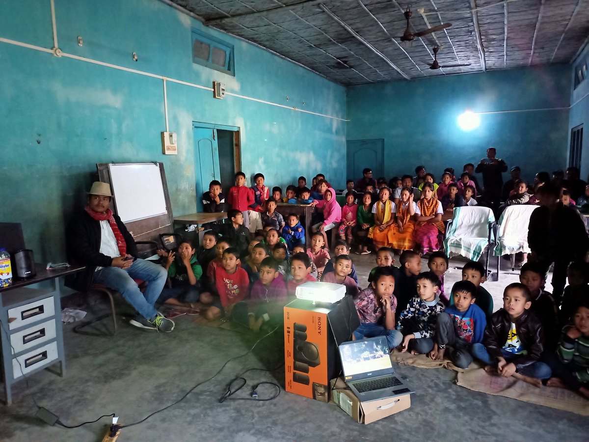mrajbrahma's tweet photo. Our country in its tranquility have places where the modern needs are not reached.
Visited Alayaran Anath Ashram, Kokrajhar. Had some joyful moments with kids.
#RefreshMemories #Kokrajhar
@BidishaBasumat1 @kwmta7 @gwmsrang @BikramBsty @LaipangB https://t.co/XLrL09Yyza