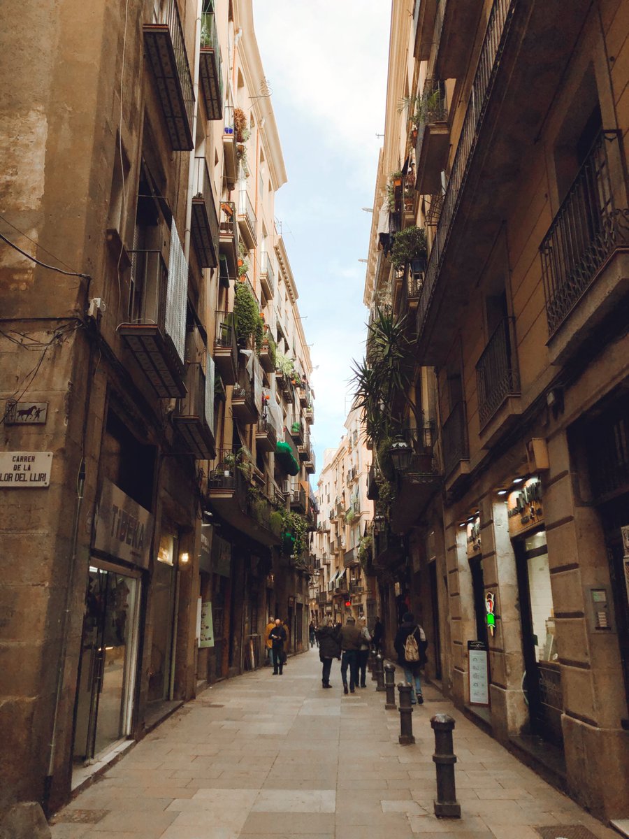 alessamarts's tweet photo. Invierno en Barcelona 🤍 https://t.co/iLEAMcHJJI