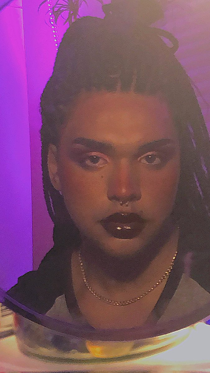 mayadabih's tweet photo. the pink stained my eyes. 😠 https://t.co/dLpopaD7Cd