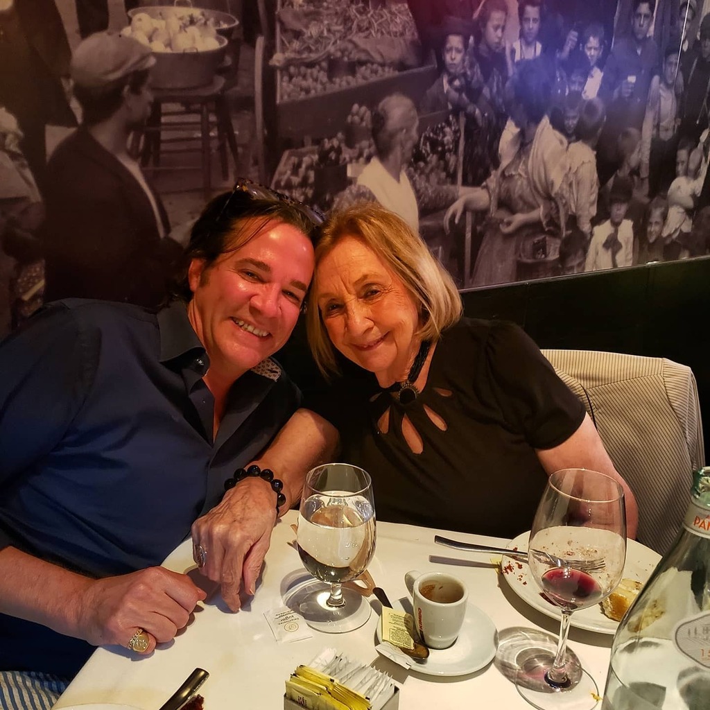 JaviersDesigns's tweet photo. Celebrating the lady! Happy birthday mom 87 and going strong !
#designingforlife #designinglife #happylife #happybirthday #mymom #familystrong #love https://t.co/m5m8q4TEXH https://t.co/RhxXsEp7vp