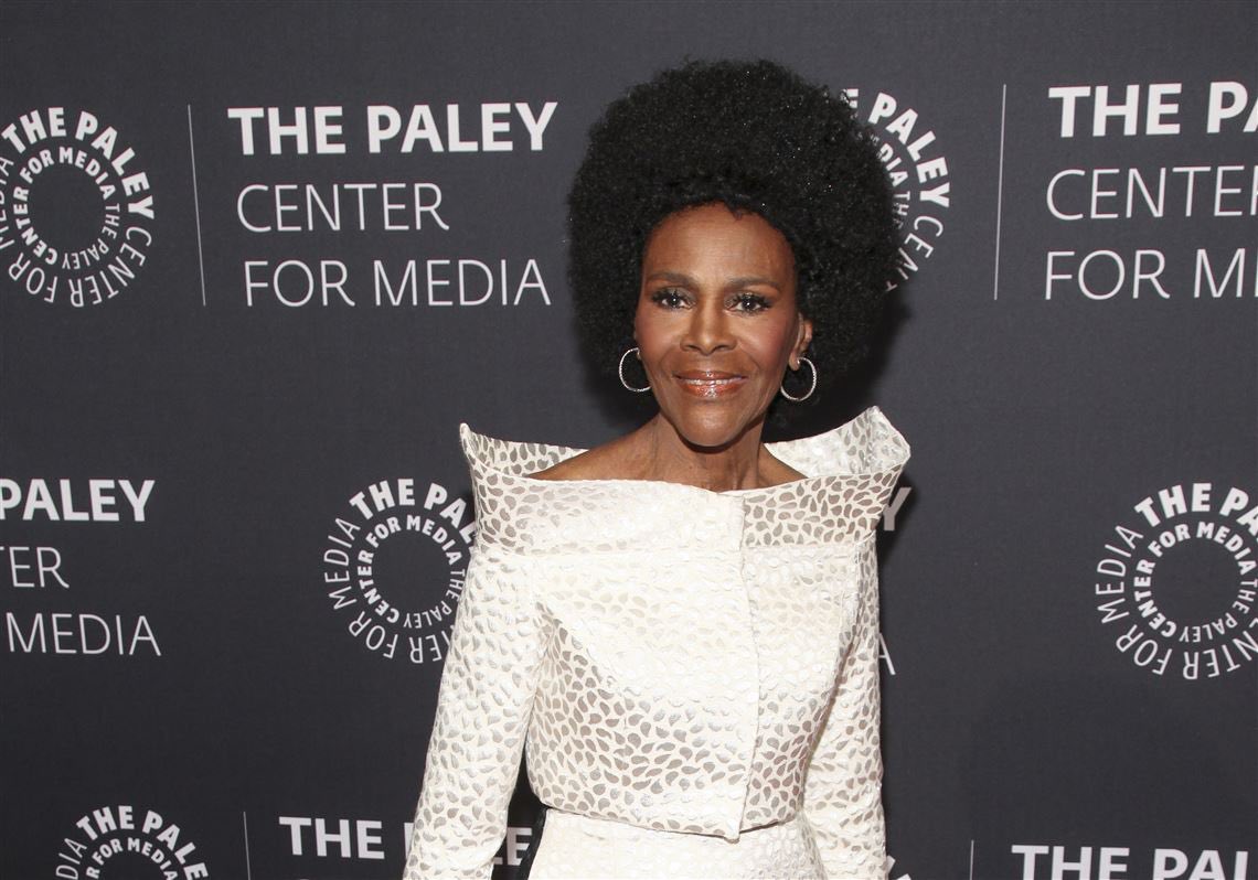 bellab72's tweet photo. You will forever be remembered as a Queen, you truly are a remarkable woman RIP @IAmCicelyTyson https://t.co/1yYBqNF9ai