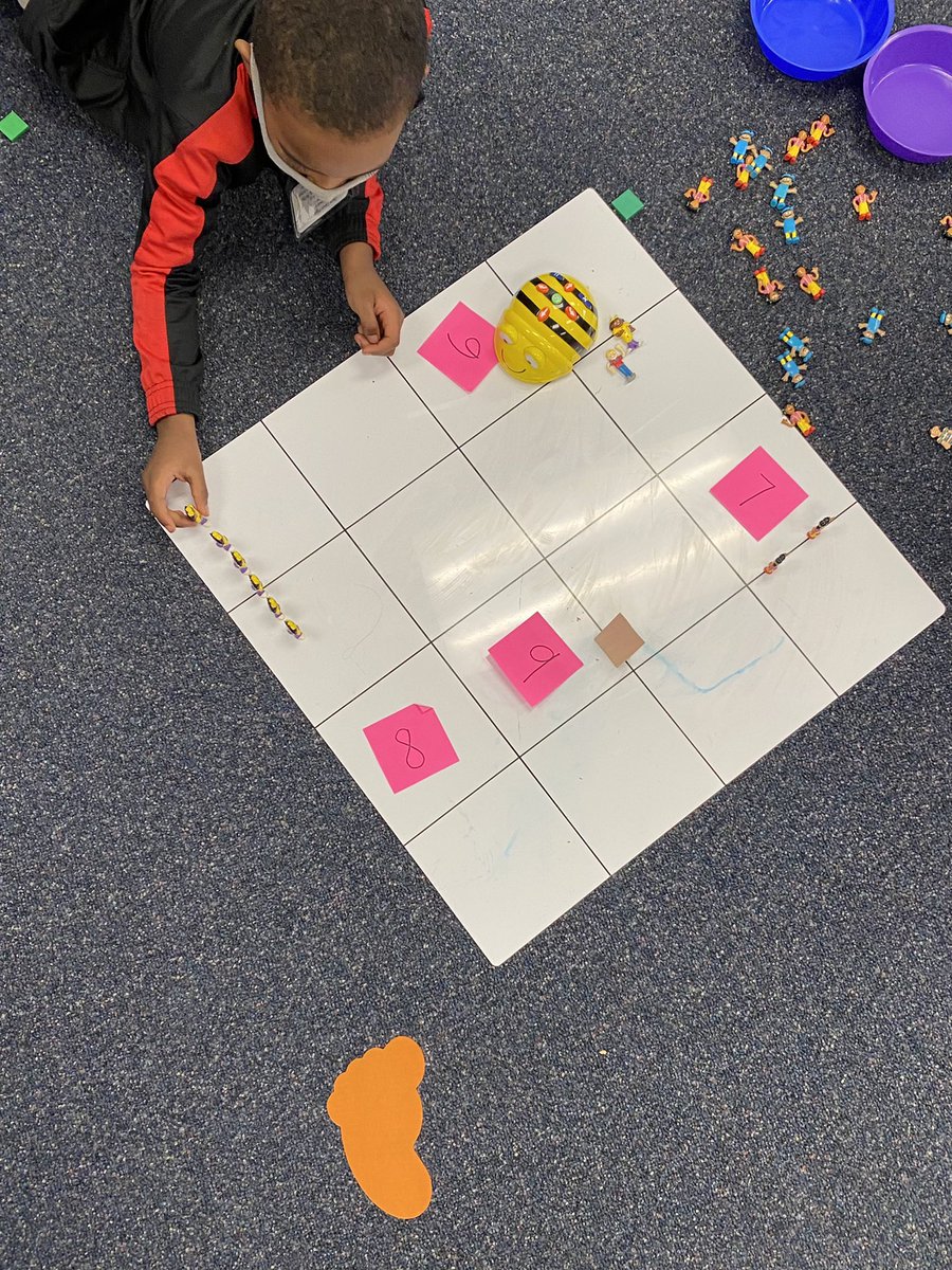 baldino_karen's tweet photo. More #Beebot maze fun π #CodingInKindergarten @my_pcs @eliza_defant @ElementaryGeek @MargaretGiunta https://t.co/DQ30tDupX5