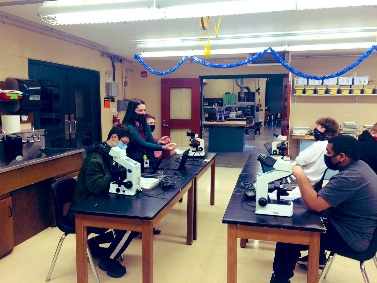 CV_AgSciences's tweet photo. Ms. Guise did an excellent demonstration (F2F and via Zoom) on how to create a wet mount slide for #IntroToAg and #PlantSci students! 🔬🔬🔬#psuaged21 https://t.co/cTIO9rNRUT