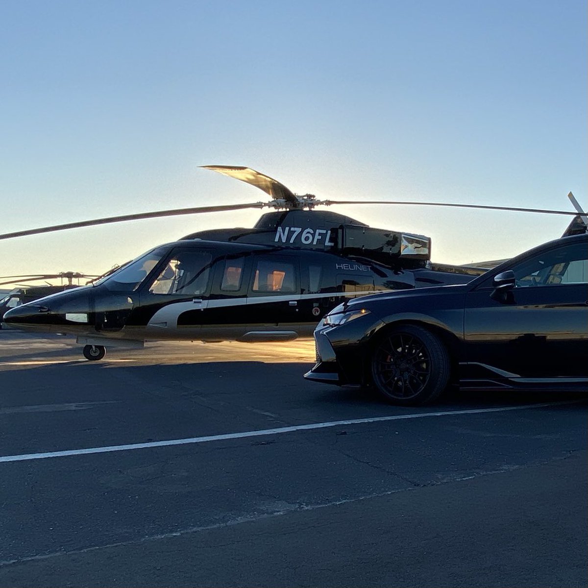 Helinet's tweet image. Take off for the weekend in style. 🚁

Let @helinet get you where you need to be in one of our luxurious private helicopters.

[📸: @lorenzolamas] #Helinet #HelinetAviation #CharterFlight #FlyPrivate #CharterHelicopter #Luxury #CharterServices