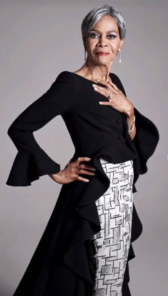 laurae925's tweet photo. “Jump off the mountain and make your wings as you’re falling” Cicely Tyson 1924-2021 ❤️ https://t.co/VDn6TS72pz