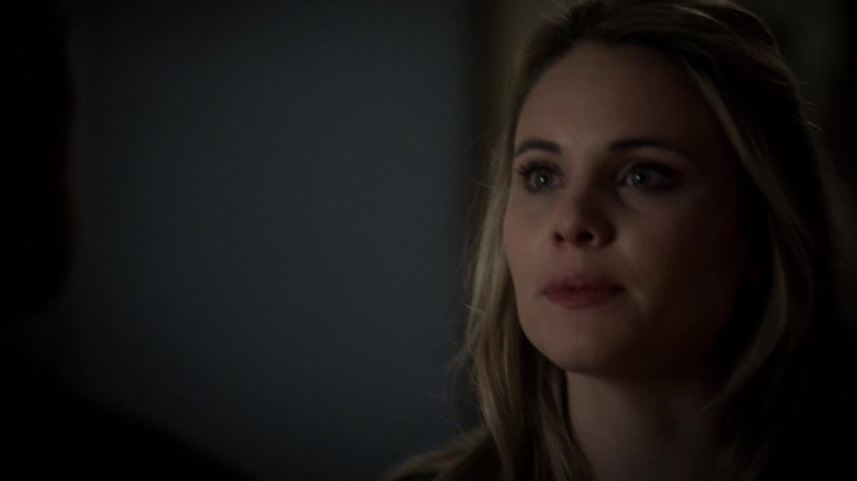 klxmille_'s tweet photo. y’all really seem to forget that Klaus, who is so narcissistic and paranoid, showed his entire life to Cami. All she had to do was say “show me” and he did. And after, she didn’t yell at him or scold him, she understood. She saw his darkest parts and she accepted them. https://t.co/e0r2N3Eqk0