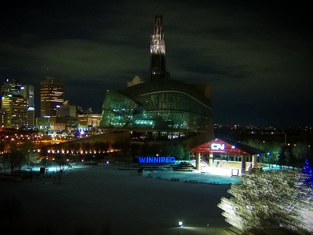 BrianTDBowman's tweet image. The #WinnipegSign is Blue tonight for #BellLetsTalk Day.