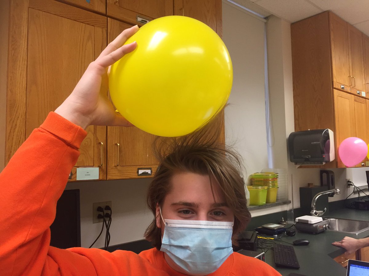 DrJohnson88's tweet photo. Fun with electrostatics in lab today! ⚡️ https://t.co/qHHdGd38RL