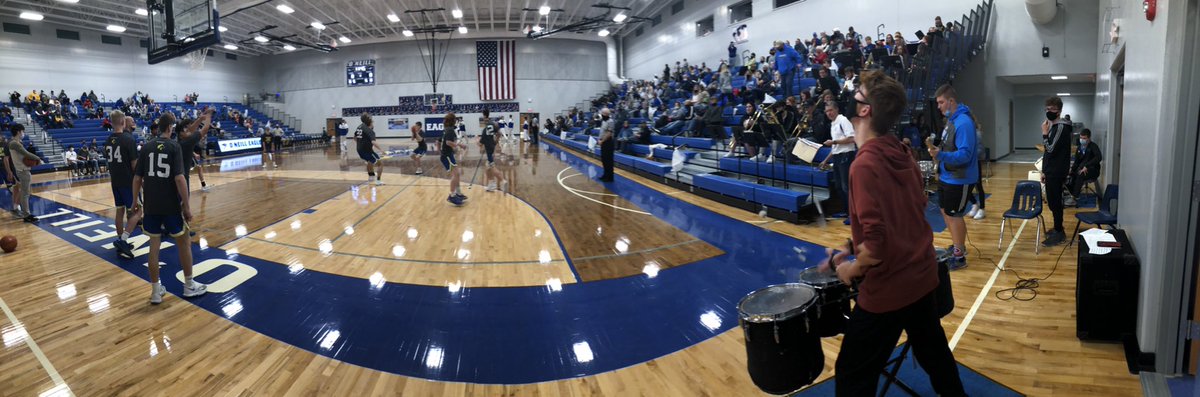 coreyfisher92's tweet photo. Good olโ fashioned highway 20 Holt Co. showdown. @WestHoltHuskies and @ONeillEagles set to square off in The Aerie! #Oeaglepride #TheOneillWay https://t.co/n9oJqDOzST