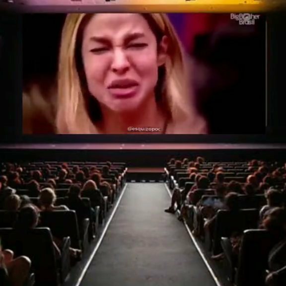 zaturando's tweet photo. A cena deletada do filme: As Branquelas KKKKKKK

Siga: @zaturando ♥️

#bbb #bbb21 #bbb20 bbb19 #redebbb #provadolider #provadoanjo #festabbb #gshow #feedbbb #redeglobo #realityshow https://t.co/tTT7QYiHdi https://t.co/J4LgIE66ln