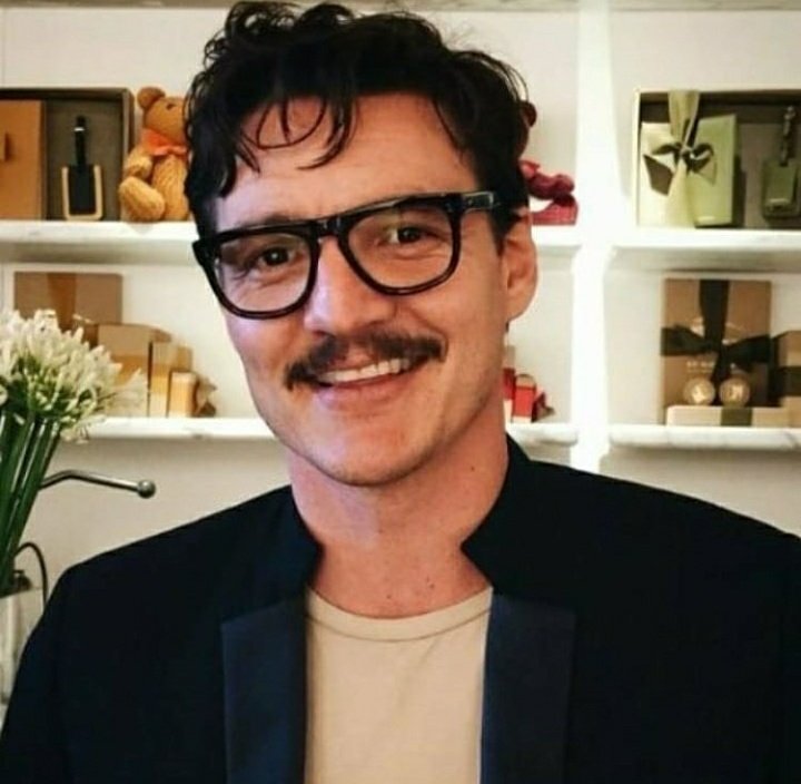 pedro pascal as emojis; a thread