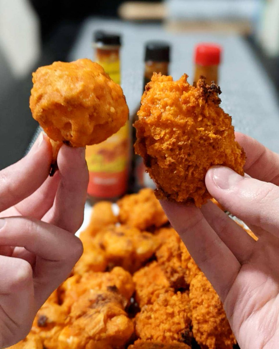 InfinitePantry's tweet photo. BUFF CAULI🔥 to celebrate the return of #HotOnes we made buffalo cauliflower! Which do you prefer, battered or crispy? #vegan https://t.co/zMSMdKqdTG