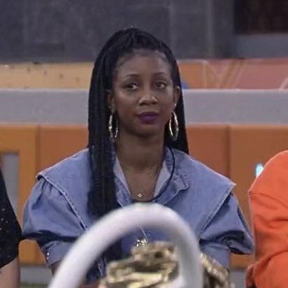crisayonara's tweet photo. as vezes eu estou só a camilla de lucas #bbb21 https://t.co/6Y6HnyoMgE
