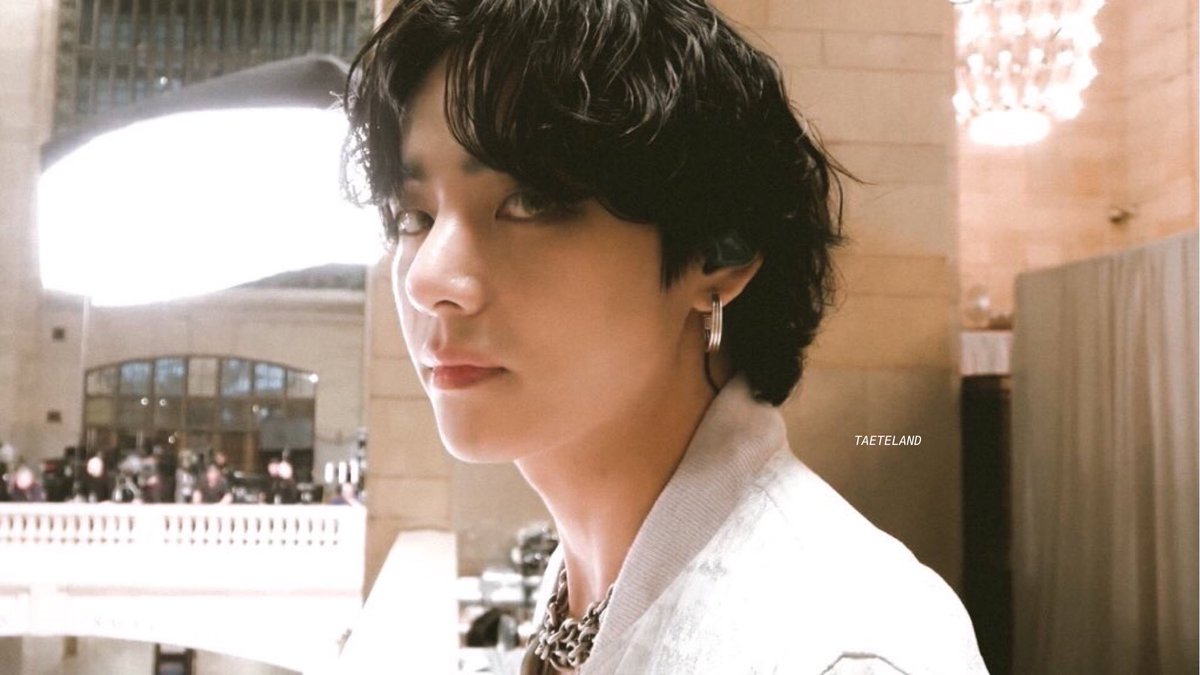 taeteland's tweet photo. this taehyung lives in my mind 24/7 https://t.co/46A7gWaQR6
