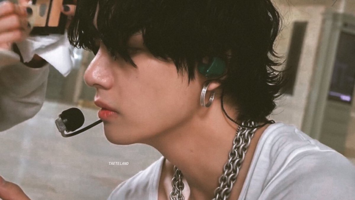 taeteland's tweet photo. this taehyung lives in my mind 24/7 https://t.co/46A7gWaQR6