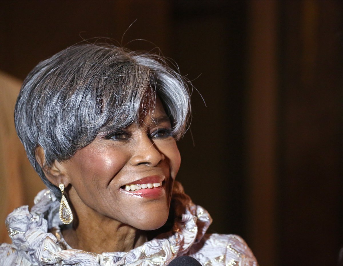 tim_cook's tweet image. A pioneer with purpose. Cicely Tyson’s talent redefined theater, film and television. Her courage, resilience and grace changed the entertainment landscape for generations to come. May she Rest In Power.