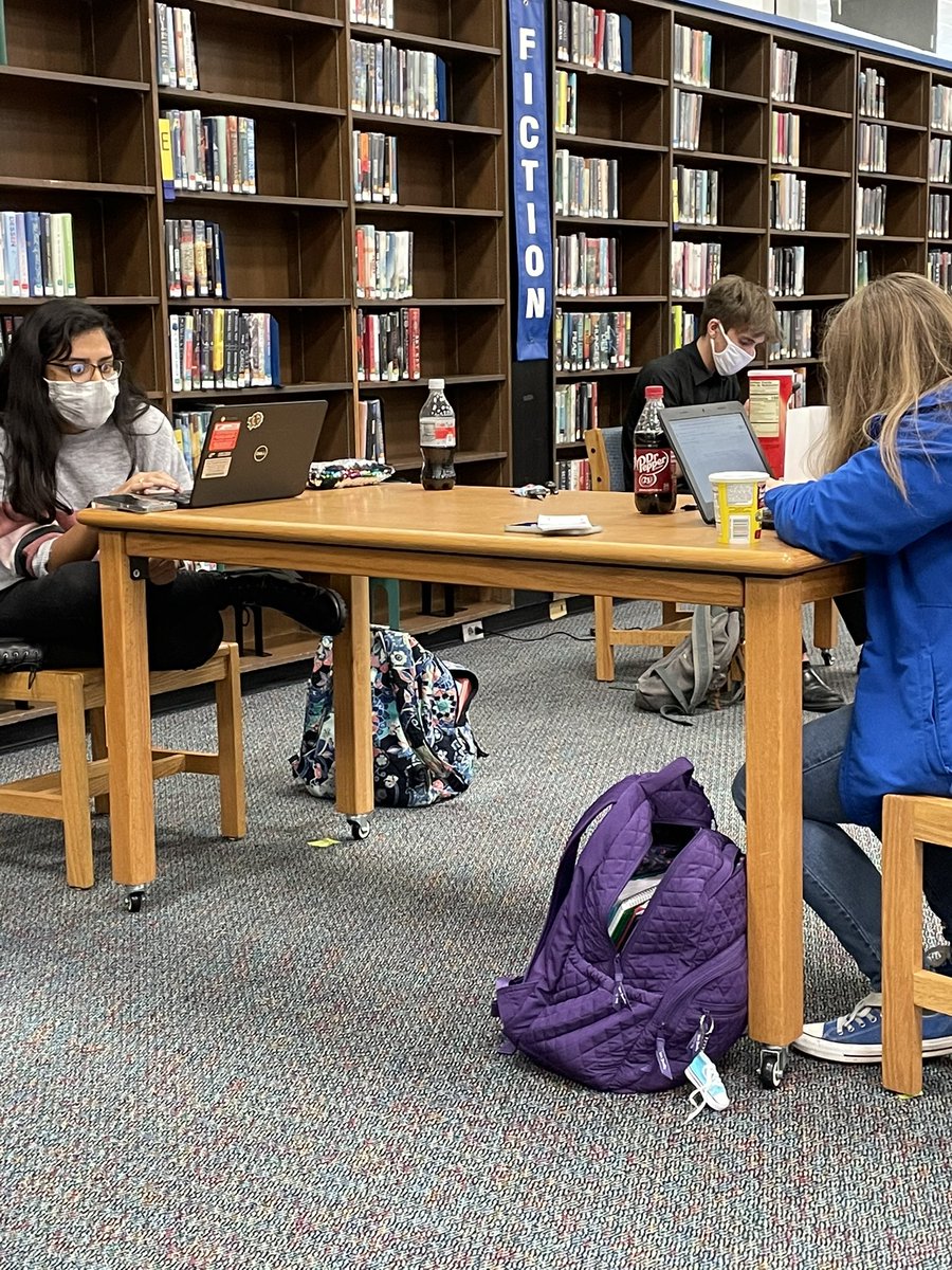 MsChereb's tweet image. Today, the Brazoswood Tutoring Center sponsored by NHS OPENED! We are excited to be a part of helping the students and teachers at Bwood! #bwoodbucs #bwoodnhs