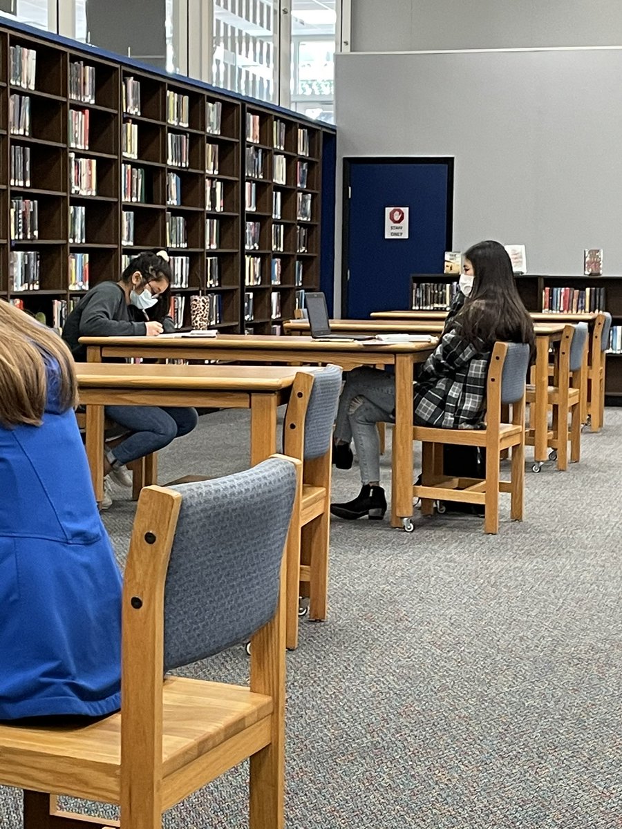 MsChereb's tweet image. Today, the Brazoswood Tutoring Center sponsored by NHS OPENED! We are excited to be a part of helping the students and teachers at Bwood! #bwoodbucs #bwoodnhs