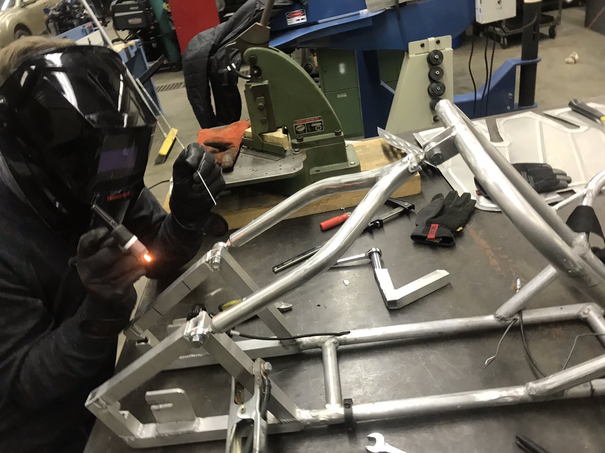 GLCAAUTO's tweet photo. Finished all the welds on the cobra today also! #GetingReady #supermilage #welding #fabrication https://t.co/3zFfIlZNwi