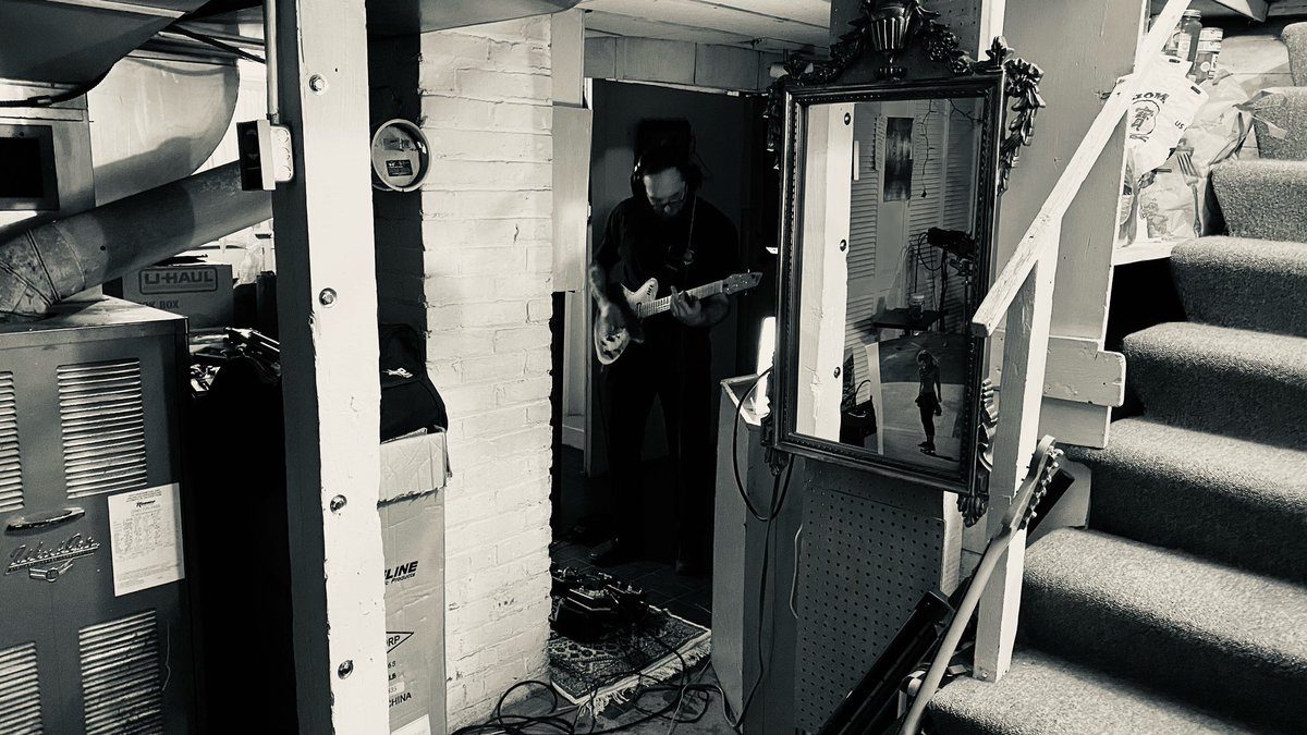 BladePalace's tweet photo. Back in the studio - new music on the way! https://t.co/ZmNh2AHQKt