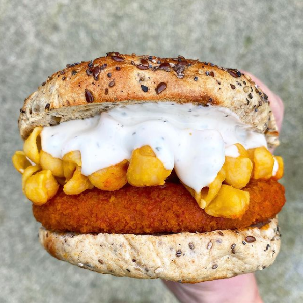 alphafoods's tweet photo. The most drool-worthy bagel we ever did see 😍🤤

Thanks IG Foodie @ConsciousChris for putting together this amazing Buffalo Chik'n Mac &amp; Cheese Bagel - YUM! We love to see our Alpha fam's creations come to life so keep tagging us with #MeatlessMadeEasy #AlphaFoods! https://t.co/Ia0MKXmaLo