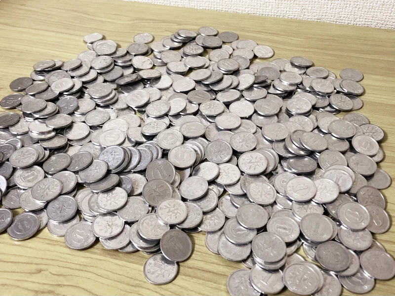 550円を全部1円玉に両替してパンパンに膨らんだ財布を作った結果？残念な仕上げになるwww