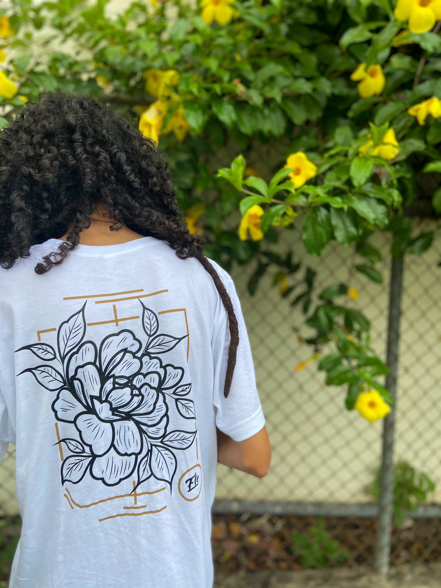 eletypee's tweet photo. PEONY Tee’s &amp; stickers 
(Tee’s SOLD OUT)
IG:elearteydiseno https://t.co/IZ5sFpJmVv