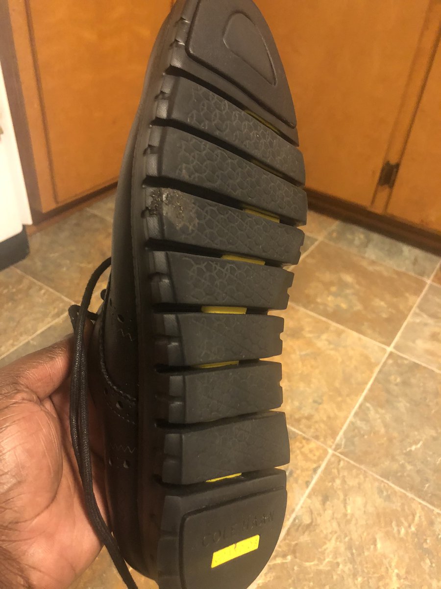 greenlemarrick's tweet photo. So disappointed in my order with @JosABank. Never expected to receive previously worn shoes from such a reputable brand. This is unacceptable—especially given that we’re in a pandemic. https://t.co/bB7O1lj5u1