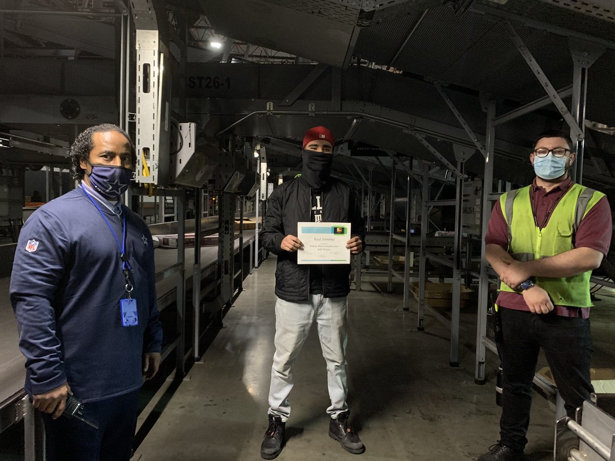 WahcaSafetyTeam's tweet photo. We were busy celebrating ITP validations 🙌🏼 Amanda, Kevin, Nathan, &amp; Jake 🙌🏼 @jrindafernshaw @BlanchardLyle @JStanton1907 @UPSers @will_tweetz @audreyvb3 @OntAMRamp @MichalMielewcz1 @hrbobbyups @SouthCalUPSers #WahcaNightSort #Safety https://t.co/7y9gUQf0Tn