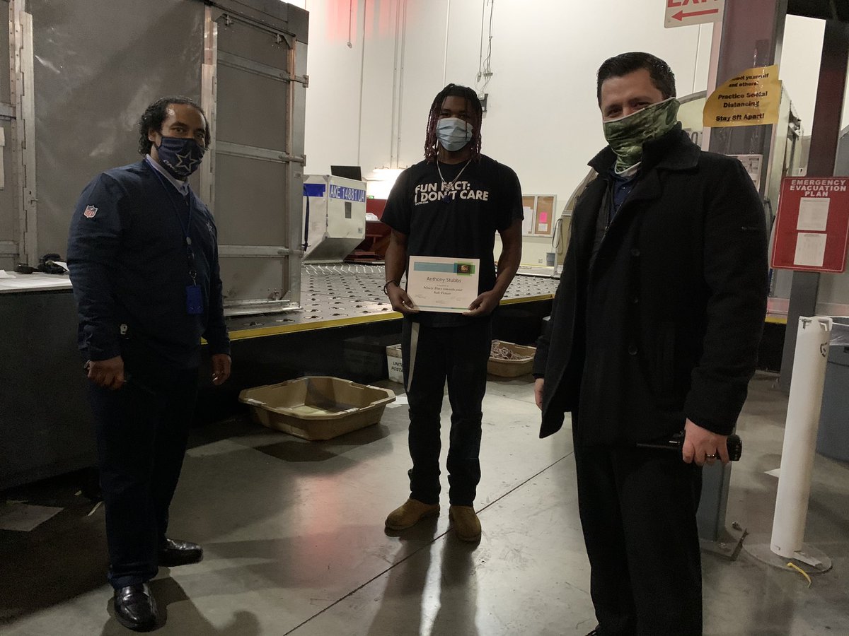 WahcaSafetyTeam's tweet photo. We were busy celebrating ITP validations 🙌🏼 Amanda, Kevin, Nathan, &amp; Jake 🙌🏼 @jrindafernshaw @BlanchardLyle @JStanton1907 @UPSers @will_tweetz @audreyvb3 @OntAMRamp @MichalMielewcz1 @hrbobbyups @SouthCalUPSers #WahcaNightSort #Safety https://t.co/7y9gUQf0Tn