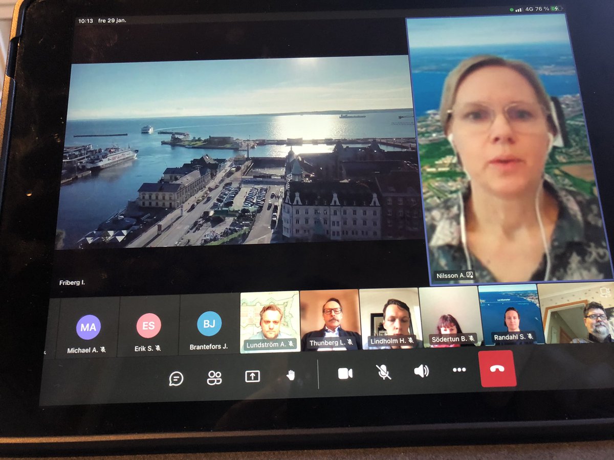 magnusjacobsson's tweet photo. Idag är det ”studiebesök” i Helsingborg. Vi samtalar om en fast HH-förbindelse. KD är positiva till en ny förbindelse, men det förutsätter med finansiering via ”Bompeng”. https://t.co/ubsniWAYhn