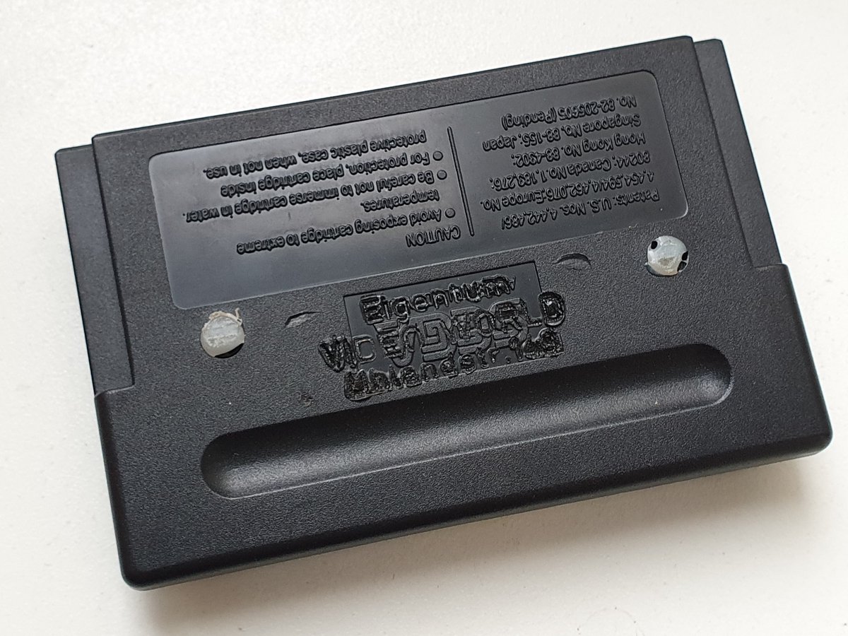 JoachimHesse's tweet photo. Die SM-Fantasien mancher Videotheksbetreiber machten nicht an der Schmuddelecke halt. Armes, kleines Modul. #MegaDrive #Branding #VideoWorld https://t.co/VMShObMfc9