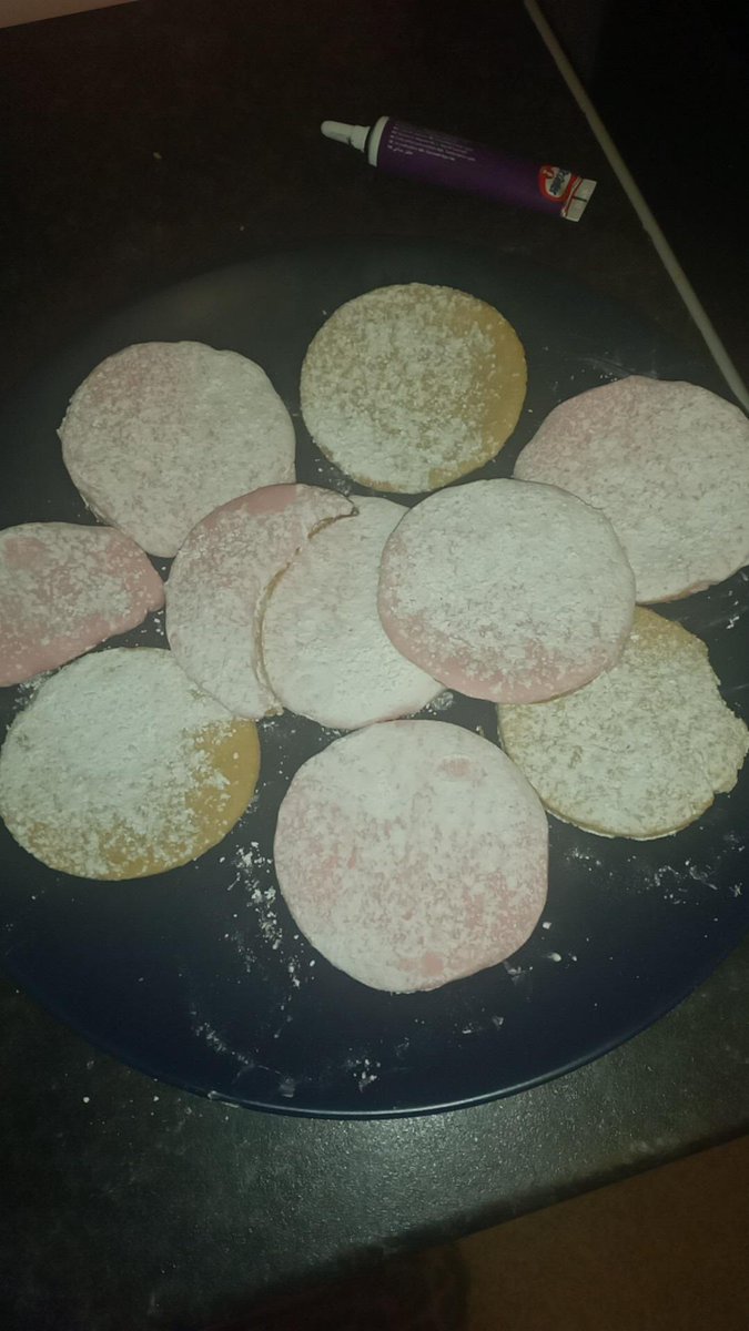 Sere Powell Yr 10 has been busy making biscuits, the look fab. Da iawn 👍👏