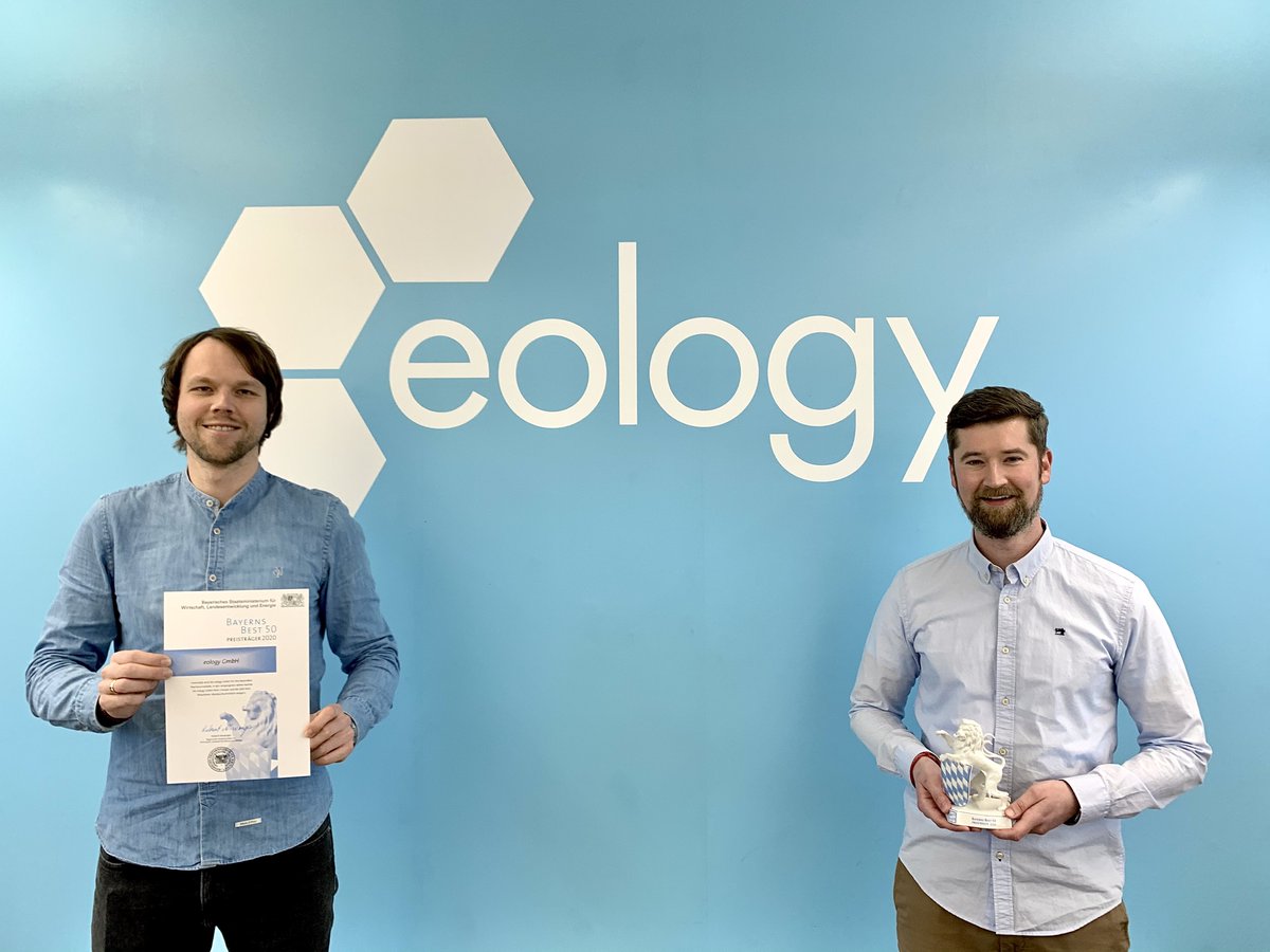 axelscheuering's tweet photo. Unser Team wurde von Wirtschaftsminister Aiwanger von der bayrischen Staatsregierung mit dem Preis "Bayerns Best 50" geehrt.
eology zählt zu den wachstumsstärksten Unternehmen Bayerns. Wir sind total happy über diese Auszeichnung und freuen uns auf die nächsten Jahre mit eology🤗 https://t.co/kRD223OVuX