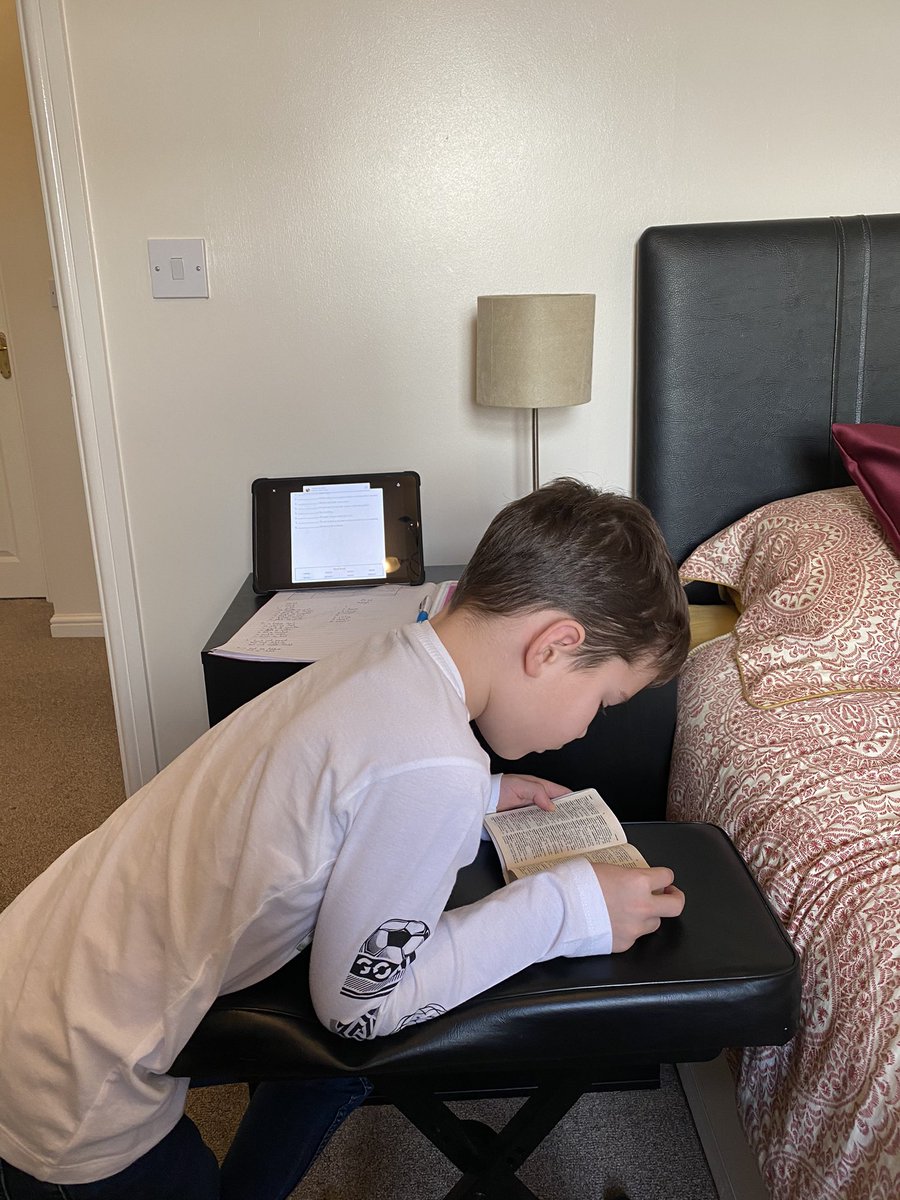 I have a co-worker today @handisides_emma 
He has completed his vocabulary &amp; ready to share his compound nouns with you &amp; he’s got the dictionary out to check the meaning of the spellings
<a href="/martin_cahill/">Martin Cahill</a> thanks for sharing your knowledge on a pod of dolphins