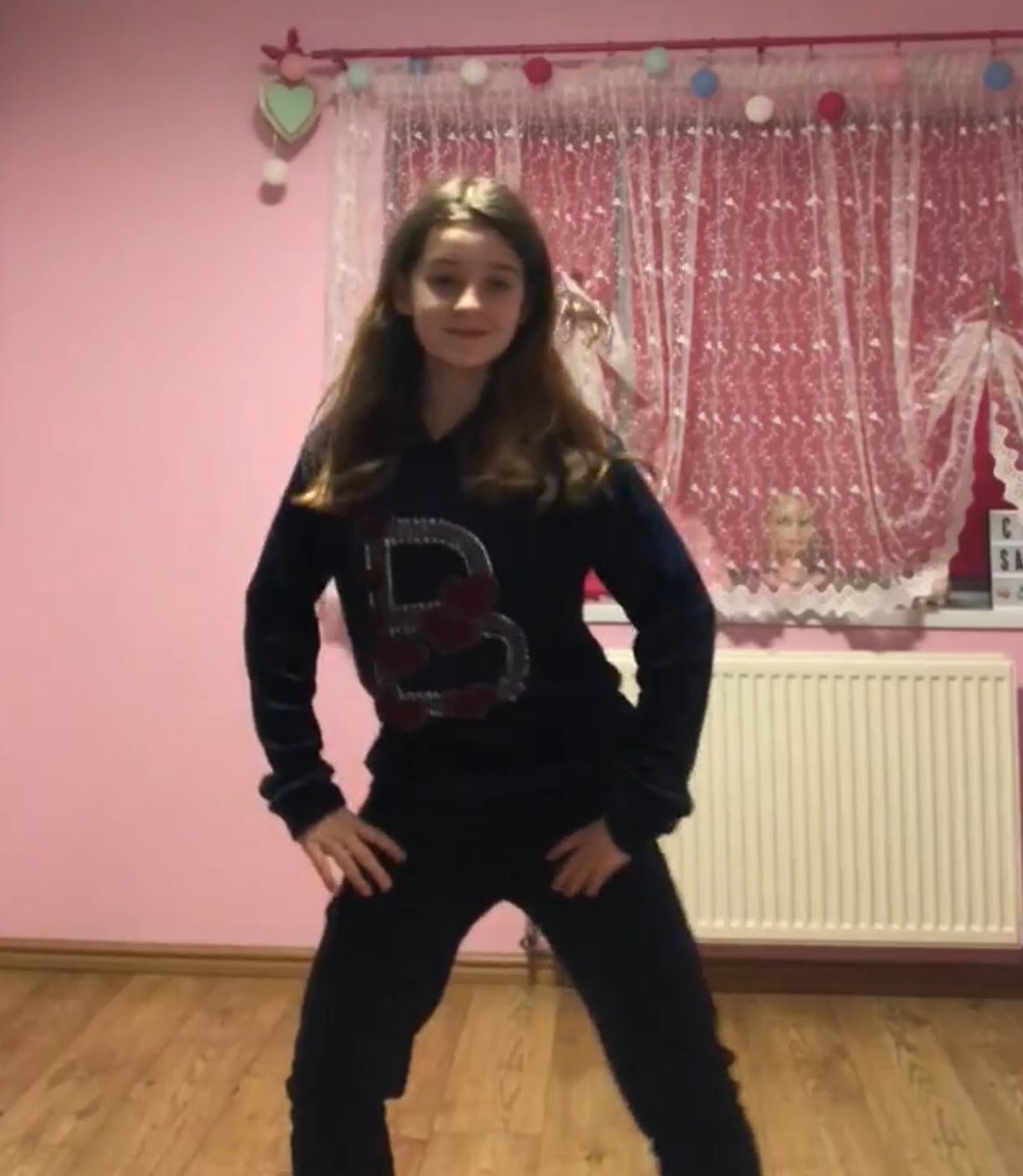 MrsEmmerson's tweet photo. Another week of Google Classrooms, another week of amazing work from Year 6 π Here is just a snippet of the work completed by our amazing Year 6 children this week!
Dancing ππΌπΊ, ICT π₯β¨οΈ, History and Science π¦π¦ #Year6rocks #proudteacher #weareBoothferry @BoothferryPS https://t.co/9VboRAY8UF