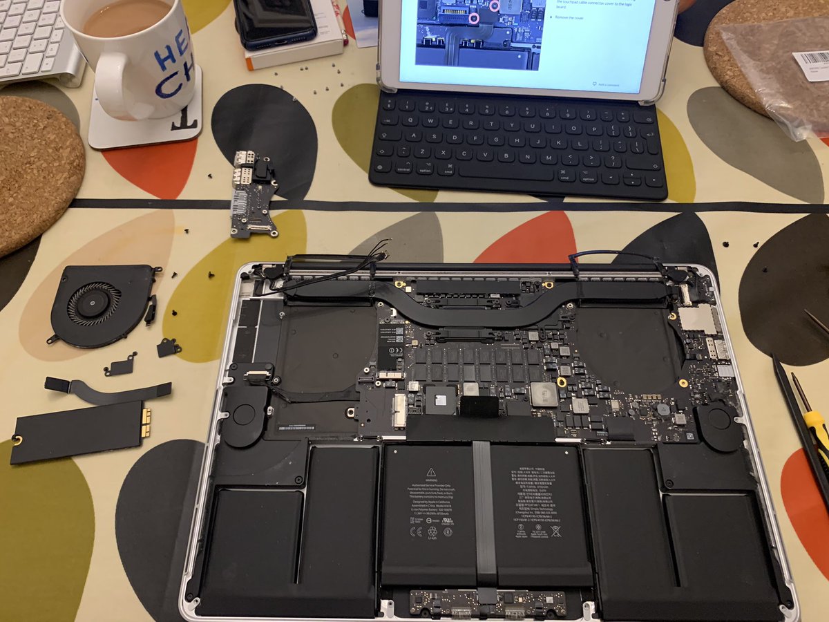 lausecurity's tweet photo. Changing a faulty left speaker during breakfast time, taking a moment to celebrate the beauty of the Apple design - and yes, my cup of tea is a little too close, but this is how I roll!
#InsideApple
#BeautyByDesign
#RiskAppetiteIsHigh https://t.co/wN5qJoRu0A
