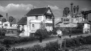 merlinpapin3's tweet photo. Vu #LePèreTranquille de #RenéClément (1946) avec #NoëlNoël, #PaulFrankeur, #JeanLara, #NadineAlari, #JoséAthur, #ClaireOlivier, #MauriceChevit, #HowardVernon et #RogerPierre
@Jouxplane83 @FredOL69007 @tbarnaud https://t.co/06kszxf36w