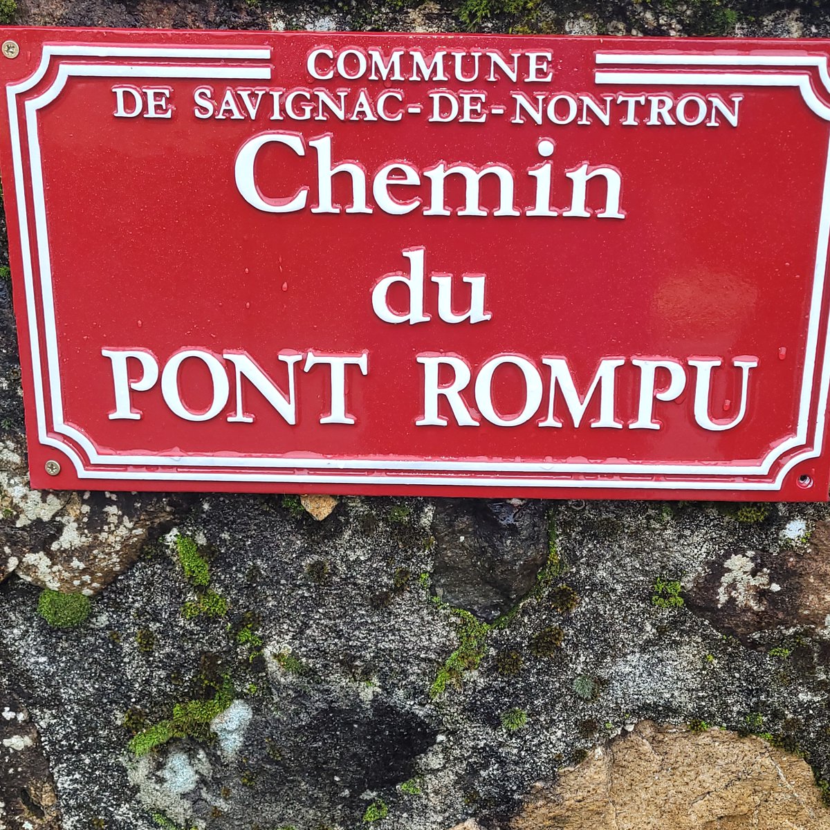 DoutreFonchima's tweet photo. Mairie de Saint Front la rivière
Mairie de Saint Front sur Nizonne
#plaquederue https://t.co/nDp5sveyyH