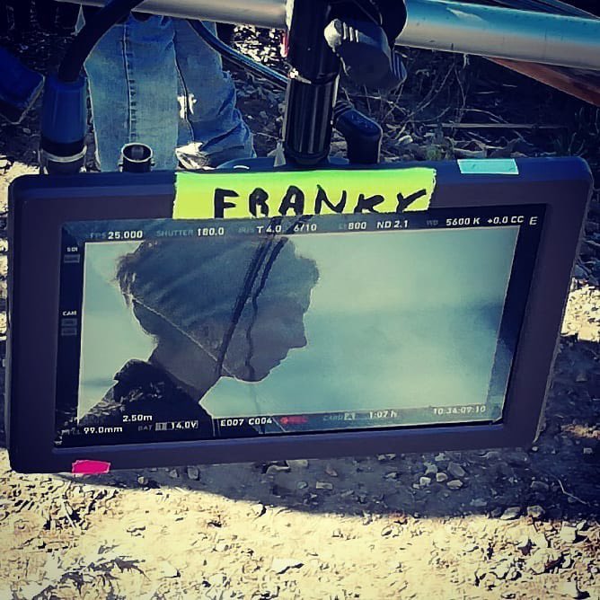 Contrariée, triste, perdue.. hier "Morgane" dit au revoir à son frère tant aimé.. dans la caméra de Francky!
Souvenir d'une magnifique journée ensoleillée. Un 1er Novembre à #sète 

<a href="/TF1/">TF1</a>