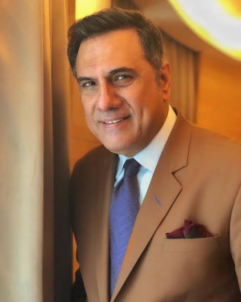 BOMAN IRANI JOINS CAST OF AMITABH - AJAY DEVGN STARRER... #BomanIrani to essay the part of an airline owner in #Mayday... Stars #AmitabhBachchan, #AjayDevgn, #RakulPreetSingh, #AngiraDhar and #AakankshaSingh... Produced-directed by #AjayDevgn... 29 April 2022 release.