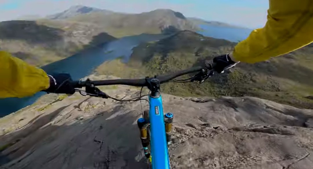 mildthing99's tweet photo. How many features of glaciation did you spot on the way down @danny_macaskill?
Incredible 900 metre descent of the Dubh Slabs on the Isle of Skye, Scotland. A polished performance.
#GeographyTeacher #Glaciation #Gabbro #GlacialLandscapes
Video: https://t.co/JyHYCCFuJe https://t.co/zZDJ1SRGHp