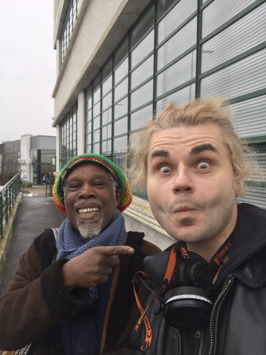 chainsofdaisy's tweet photo. Had the pleasure of meeting the man, the myth, the living legend whilst complying with social distancing @MrWongo @BBCRadio2 @itvnews the new single sounds absolute aces and thank you for the musical pearls of wisdom! #billyocean https://t.co/k8hjUZINKV