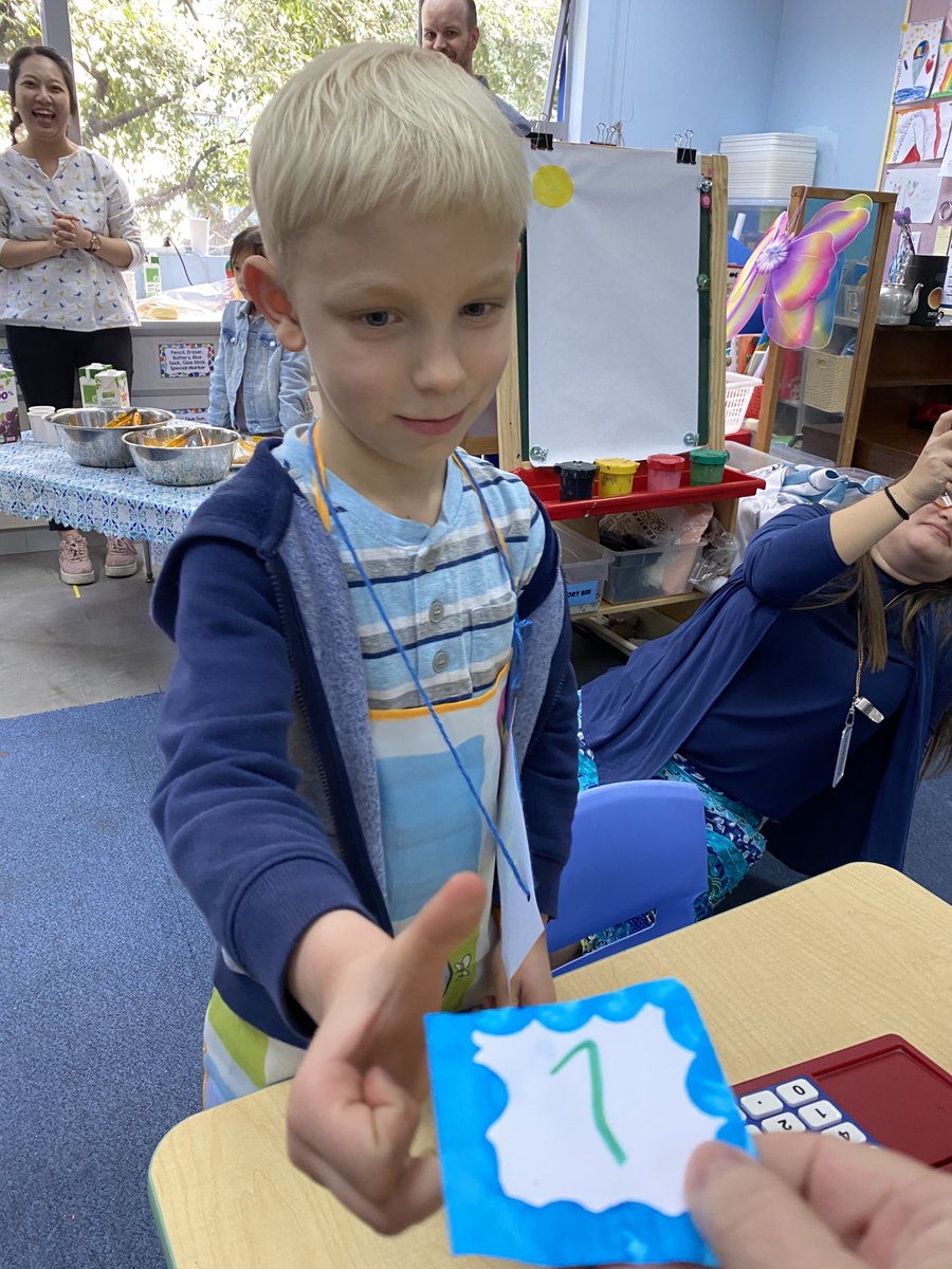 TLopukhin's tweet photo. Please note that 21st century students made sure restaurant customers can pay with cash or WeChat/Apple Pay codes! #aisgz @aisgz #playbasedlearning #pyp https://t.co/sD4clRaH0j