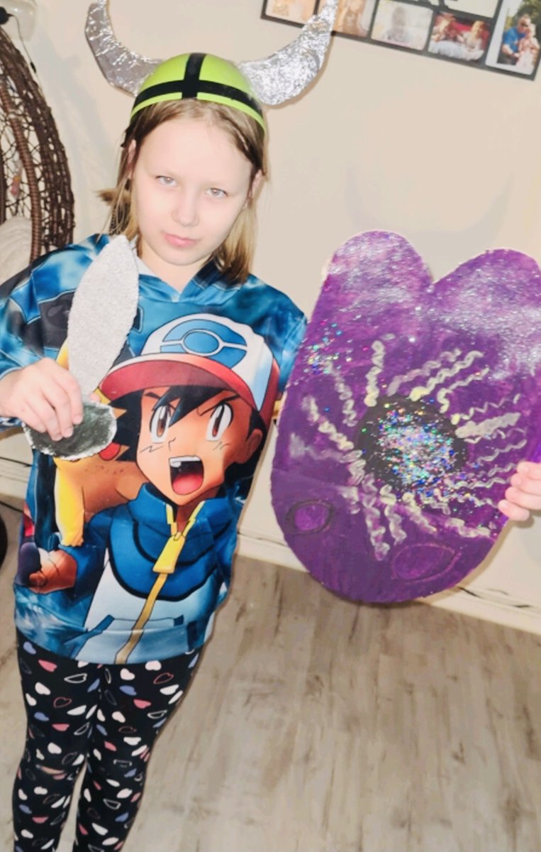 Broadlands_hfds's tweet photo. Year 5 are learning about Vikings this term. Look at these amazing hields, swords and helmets they have made while home learning. They really have embraced this topic! #BLANDSTopic #BLANDShistory #BLANDSdt #superproudteacher https://t.co/49jMpWG29z