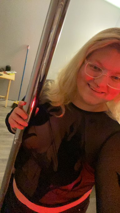 Working on learning some new #tricks day 5 of #poledance training. Follow me for upcoming #livestreaming<a href="/tag/tricks"class="tags">#tricks</a><a href="/tag/poledance"class="tags"><span>#poledance</span></a><a href="/tag/livestreaming"class="tags"><span>#livestreaming</span></a>