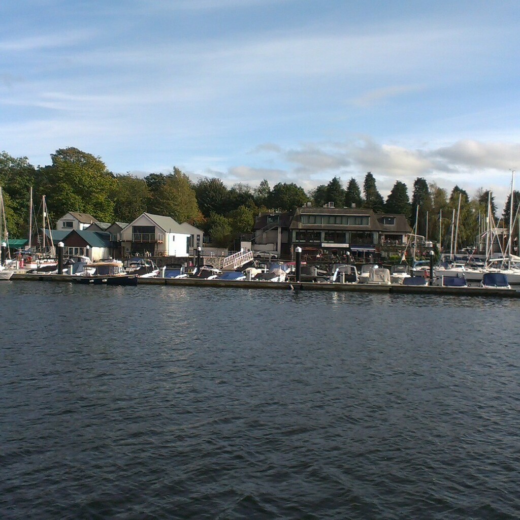 Windermere Marina 
for quality accommodation in the Lakes lakesgetaways.co.uk #wildswimminguk #lakedistrictnationalpark #lakewindermere #selfcatering  #holidaycottage  #getaways #dogfriendly  #familyholidays  #walkinginthelakes instagr.am/p/CKn0fiLHZrl/