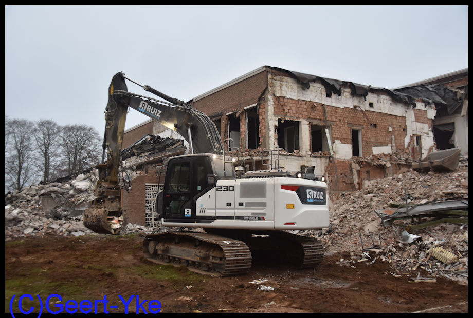 geertyke's tweet photo. De nieuwe Hidromek HMK 230LC graafmachine van Ruiz Grond- en Afbraakwerken. Deze Turkse schoonheid is krachtig, productief en robuust gebouwd voor het zwaarste werk en lange levensduur.  @Hoftechniek @hidromek  Video:  https://t.co/FPeIC6OALy https://t.co/bxgI1AP9lG