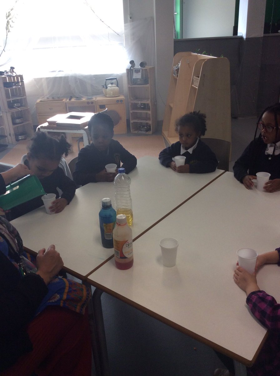LozellsTM's tweet photo. Science expriement #change #makingpridiction @Dipika4Patel @MiriamA50088468 @LozellsJH @dhesi_avnish @LozellsCM @LozellsPrimary https://t.co/xDOczjcCw2