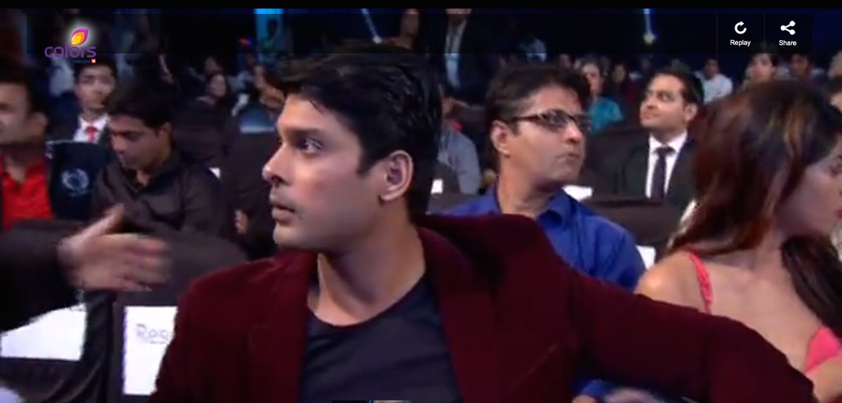 Sidharth at television style award #TimesManOfTheYearSidharth @sidharth_shukla  @Siddians  @SidShukla_1  @Sid_ShuklaFC @itsTeamSidharth